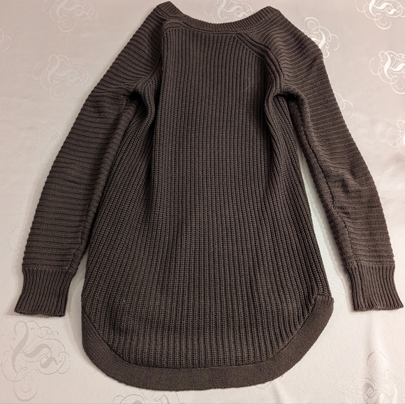 Seven Sisters - Green Sweater - XS - Picture 4 of 6